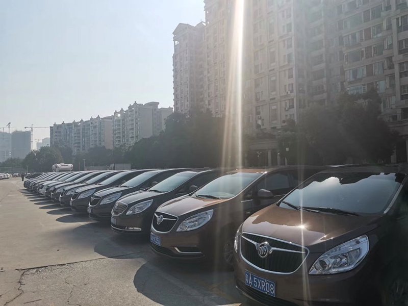 机场接送服务:便捷旅途的第一步